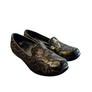 Women’s 10 DANSKO Olivia Bronze Snake Leather Slip On Loafer Comfort Shoe 41